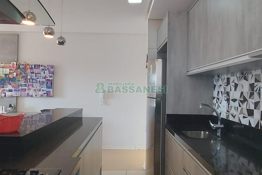 Apartamento com 66m², 2 dormitórios, 2 vagas, no bairro Desvio Rizzo em Caxias do Sul para Alugar