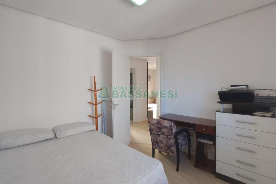 Apartamento com 66m², 2 dormitórios, 2 vagas, no bairro Desvio Rizzo em Caxias do Sul para Alugar