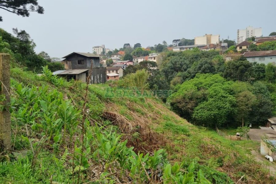 Terreno com 870m², no bairro Bela Vista em Caxias do Sul para Comprar