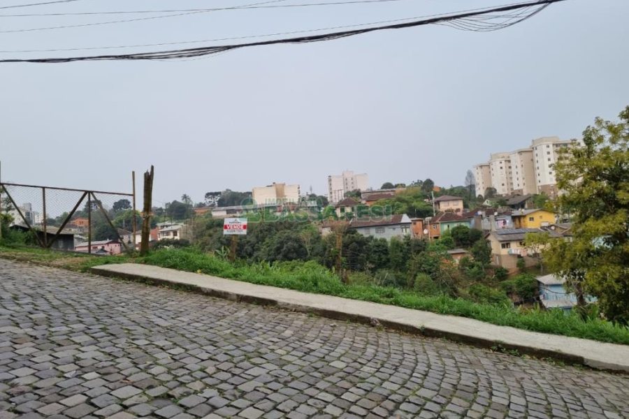 Terreno com 870m², no bairro Bela Vista em Caxias do Sul para Comprar
