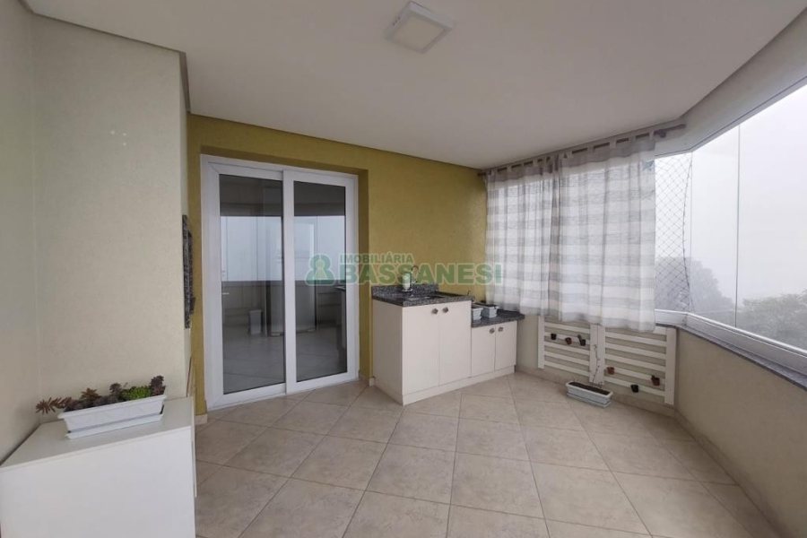 Apartamento com 159m², 3 dormitórios, 2 vagas, no bairro Jardim América em Caxias do Sul para Comprar