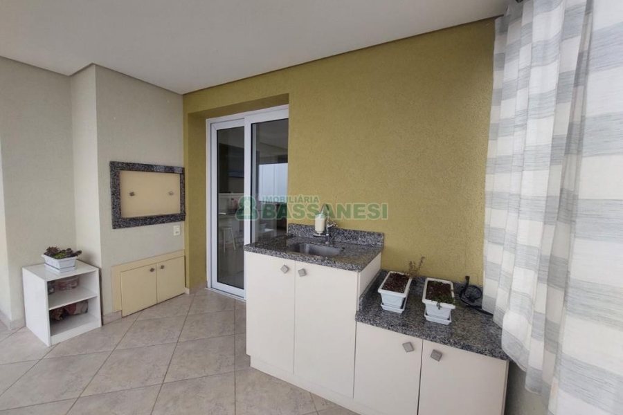 Apartamento com 159m², 3 dormitórios, 2 vagas, no bairro Jardim América em Caxias do Sul para Comprar