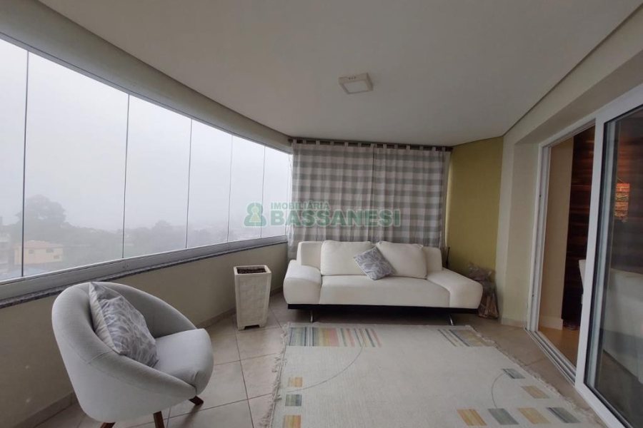 Apartamento com 159m², 3 dormitórios, 2 vagas, no bairro Jardim América em Caxias do Sul para Comprar