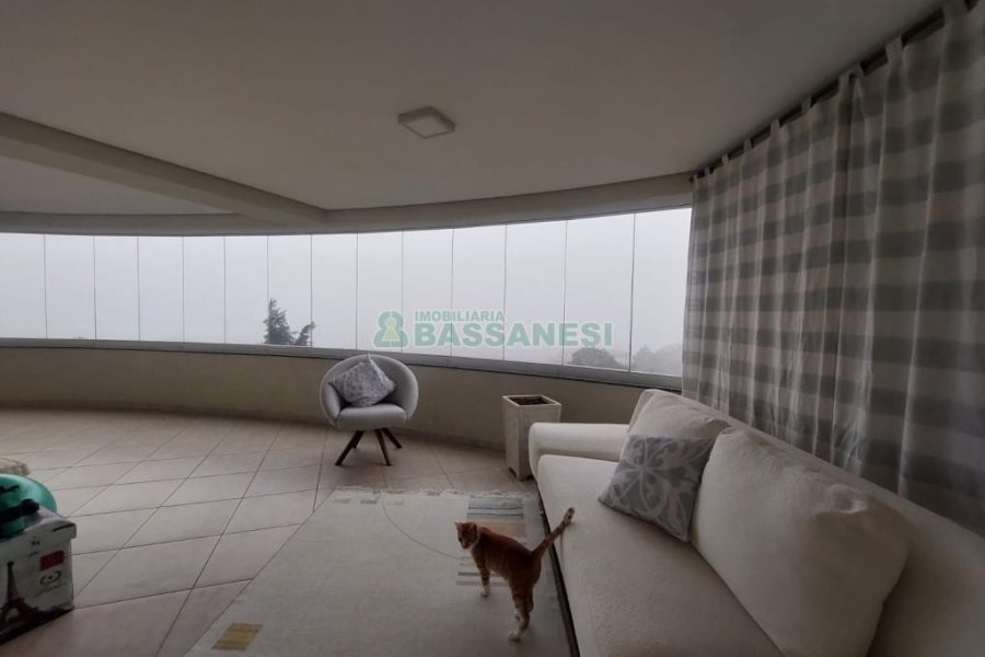 Apartamento com 159m², 3 dormitórios, 2 vagas, no bairro Jardim América em Caxias do Sul para Comprar