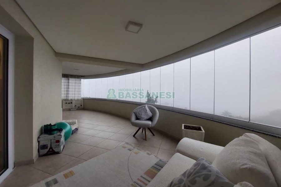 Apartamento com 159m², 3 dormitórios, 2 vagas, no bairro Jardim América em Caxias do Sul para Comprar