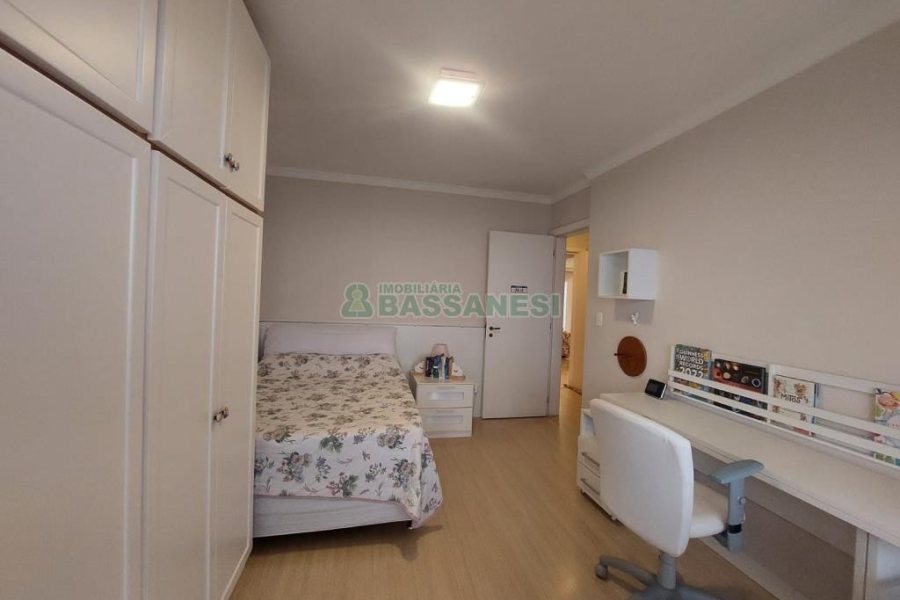 Apartamento com 159m², 3 dormitórios, 2 vagas, no bairro Jardim América em Caxias do Sul para Comprar