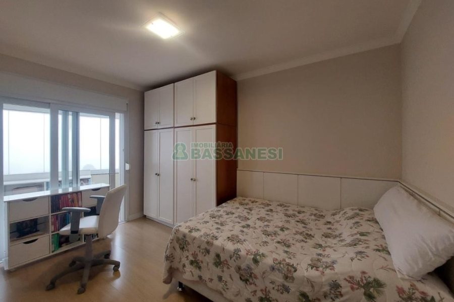 Apartamento com 159m², 3 dormitórios, 2 vagas, no bairro Jardim América em Caxias do Sul para Comprar