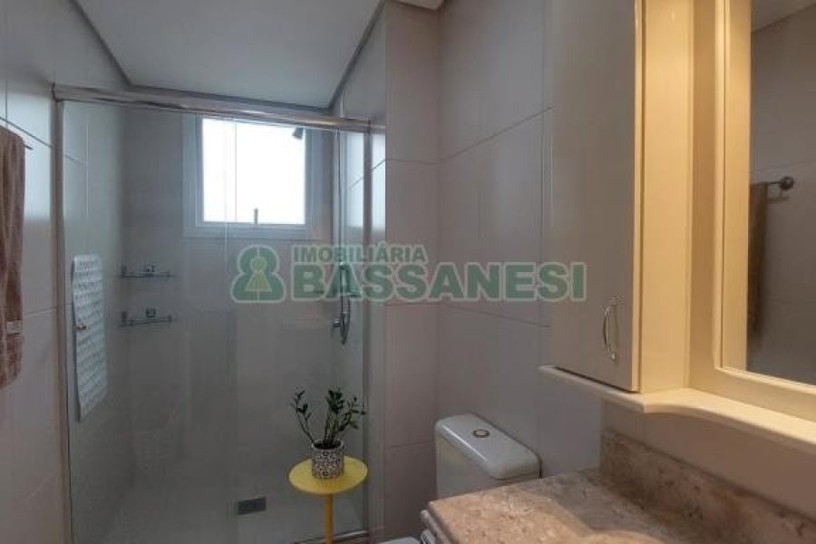 Apartamento com 159m², 3 dormitórios, 2 vagas, no bairro Jardim América em Caxias do Sul para Comprar