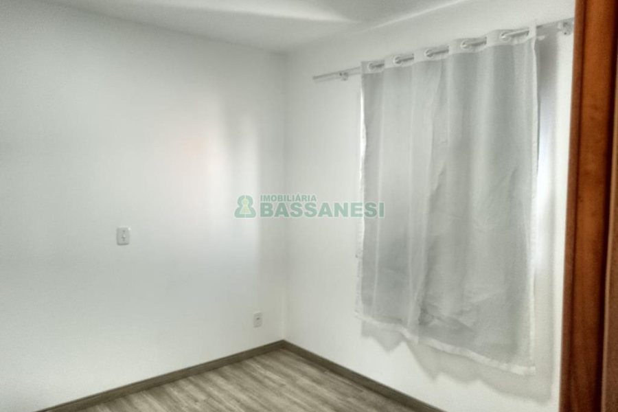 Apartamento com 44m², 2 dormitórios, 1 vaga, no bairro Desvio Rizzo em Caxias do Sul para Comprar
