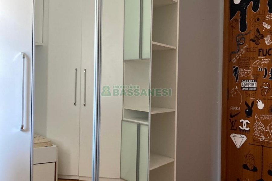 Apto Mobiliado com 141m², 3 dormitórios, 2 vagas, no bairro Panazzolo em Caxias do Sul para Alugar