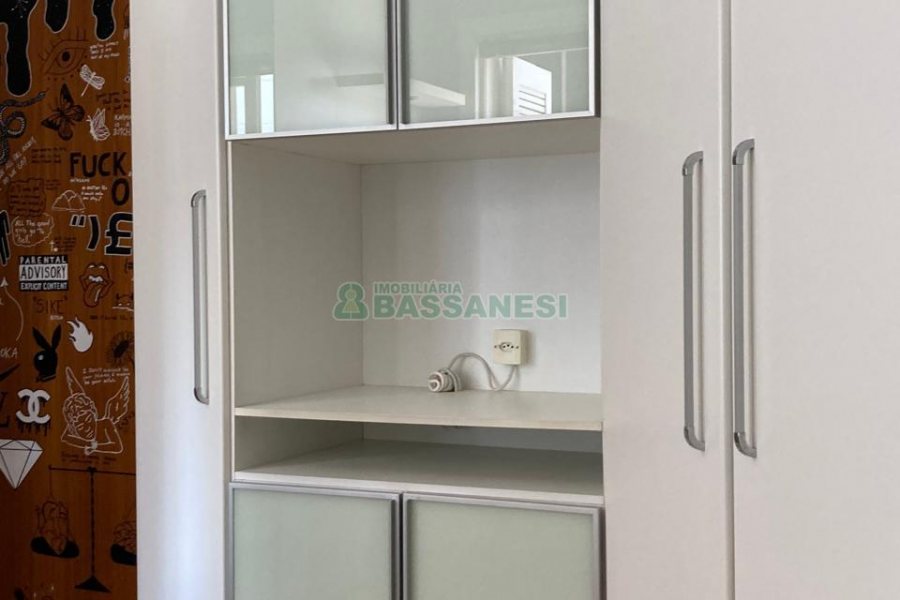 Apto Mobiliado com 141m², 3 dormitórios, 2 vagas, no bairro Panazzolo em Caxias do Sul para Alugar