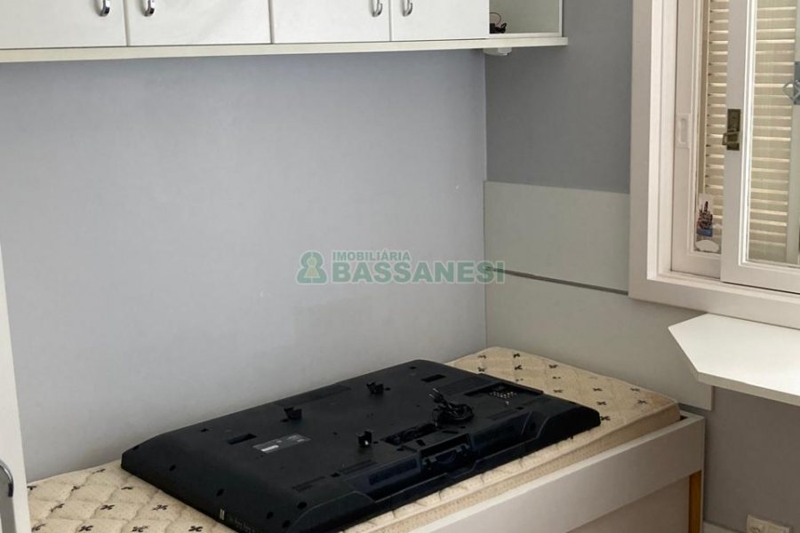 Apto Mobiliado com 141m², 3 dormitórios, 2 vagas, no bairro Panazzolo em Caxias do Sul para Alugar