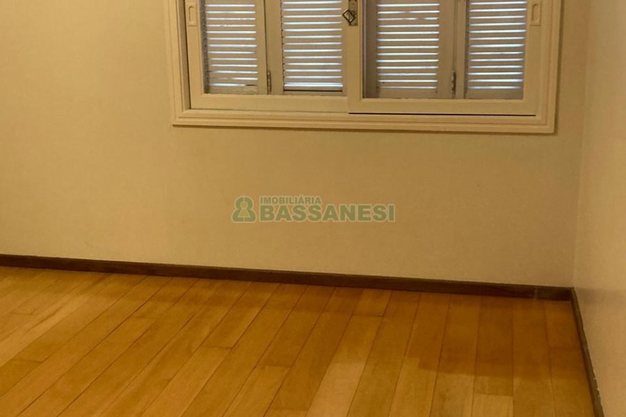 Apto Mobiliado com 141m², 3 dormitórios, 2 vagas, no bairro Panazzolo em Caxias do Sul para Alugar