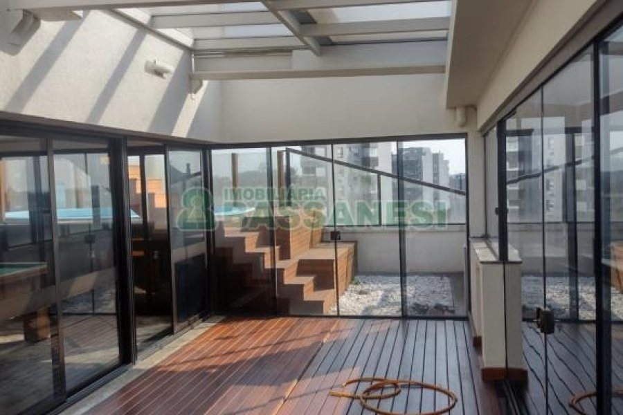 Apto/Cobertura com 423m², 3 dormitórios, 2 vagas, no bairro Medianeira em Caxias do Sul para Comprar