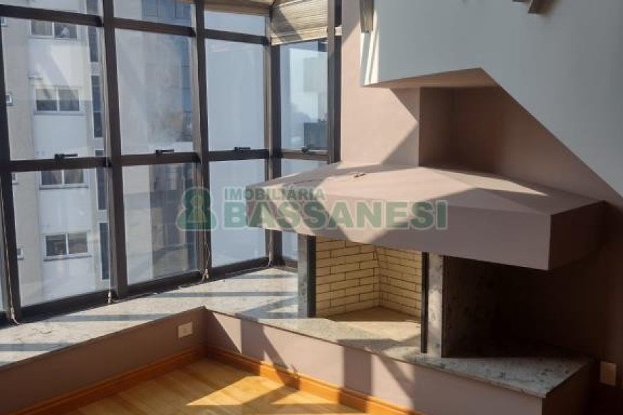 Apto/Cobertura com 423m², 3 dormitórios, 2 vagas, no bairro Medianeira em Caxias do Sul para Comprar