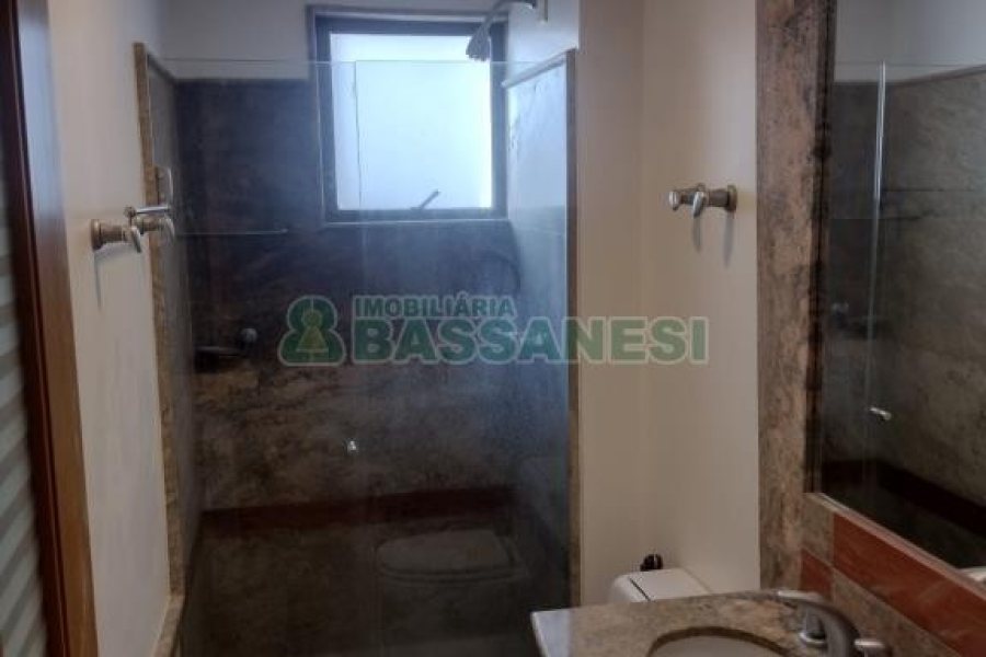Apto/Cobertura com 423m², 3 dormitórios, 2 vagas, no bairro Medianeira em Caxias do Sul para Comprar