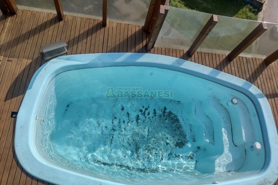 Apto/Cobertura com 423m², 3 dormitórios, 2 vagas, no bairro Medianeira em Caxias do Sul para Comprar