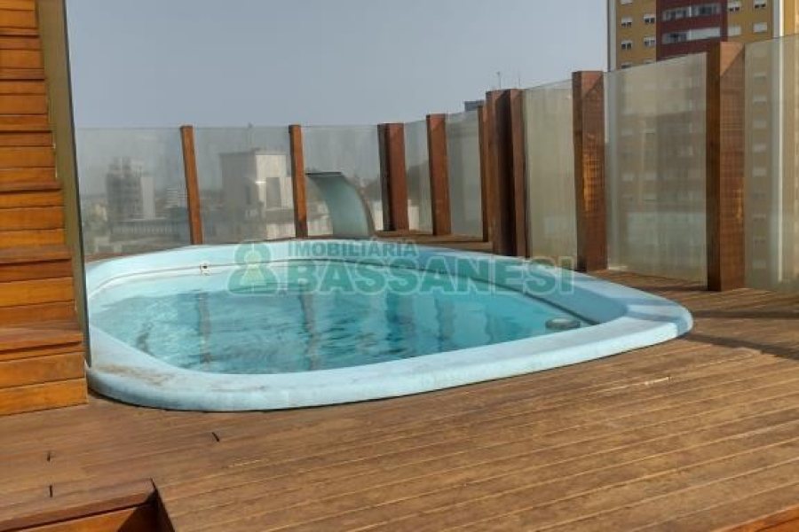 Apto/Cobertura com 423m², 3 dormitórios, 2 vagas, no bairro Medianeira em Caxias do Sul para Comprar