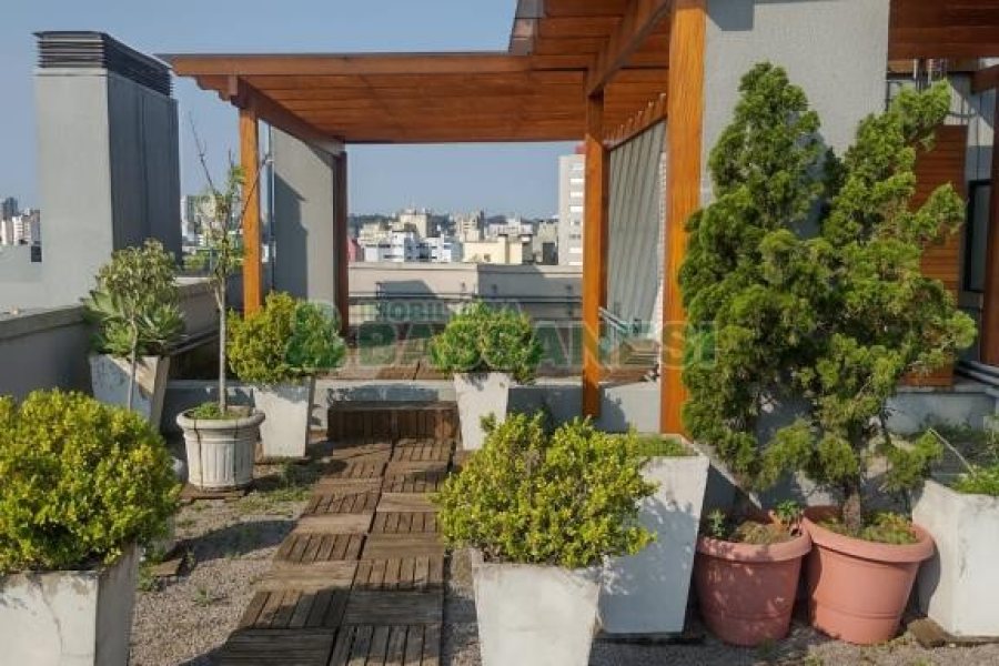 Apto/Cobertura com 423m², 3 dormitórios, 2 vagas, no bairro Medianeira em Caxias do Sul para Comprar