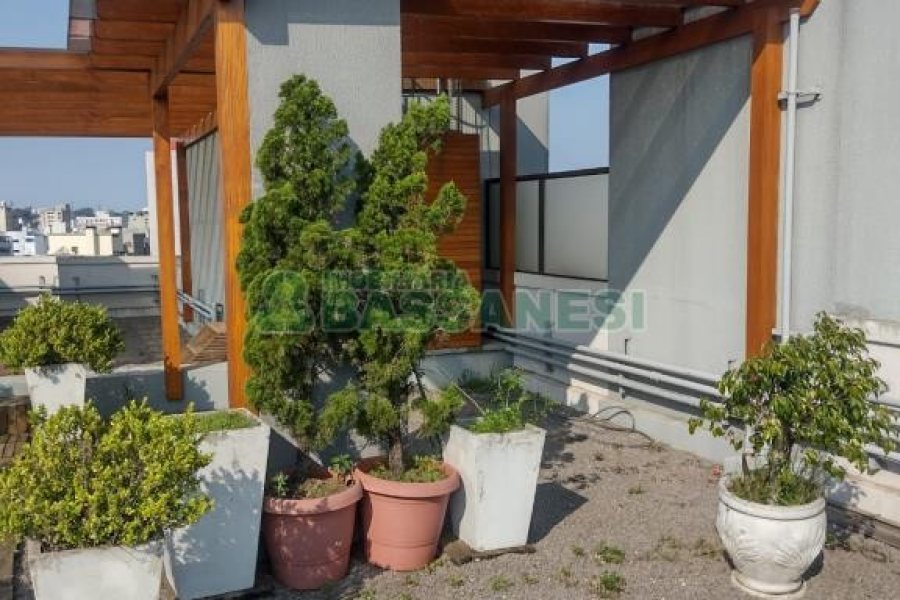 Apto/Cobertura com 423m², 3 dormitórios, 2 vagas, no bairro Medianeira em Caxias do Sul para Comprar