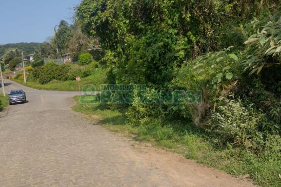 Terreno com 2989m², no bairro Nossa Senhora da Conceição em Caxias do Sul para Comprar