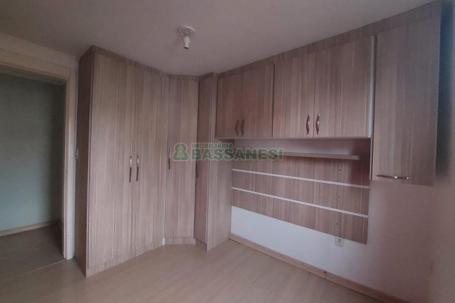 Apto Mobiliado com 60m², 2 dormitórios, 1 vaga, no bairro Nossa Senhora das Graças em Caxias do Sul para Alugar