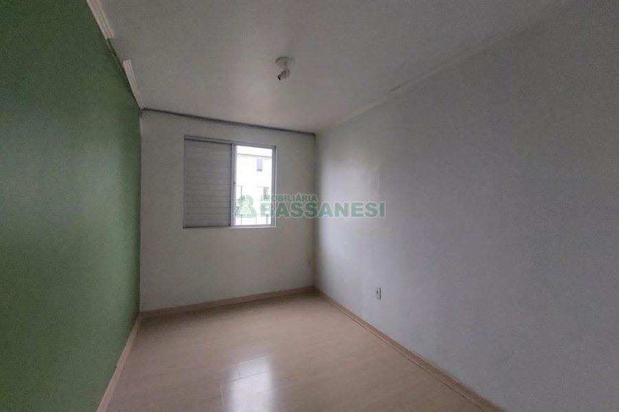 Apto Mobiliado com 60m², 2 dormitórios, 1 vaga, no bairro Nossa Senhora das Graças em Caxias do Sul para Alugar