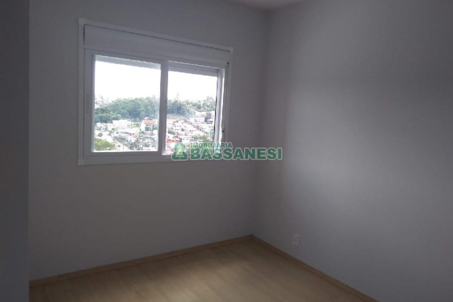 Apartamento com 42m², 2 dormitórios, 1 vaga, no bairro Desvio Rizzo em Caxias do Sul para Comprar