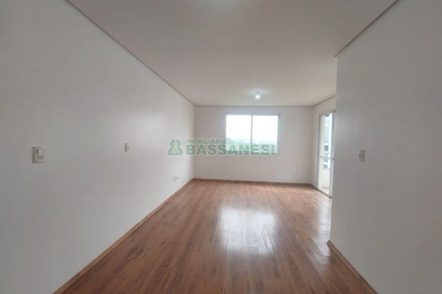 Apartamento com 88m², 3 dormitórios, 2 vagas, no bairro Vila Verde em Caxias do Sul para Comprar