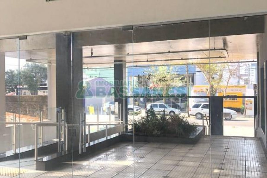 Loja com 534m², 5 vagas, no bairro Lourdes em Caxias do Sul para Alugar