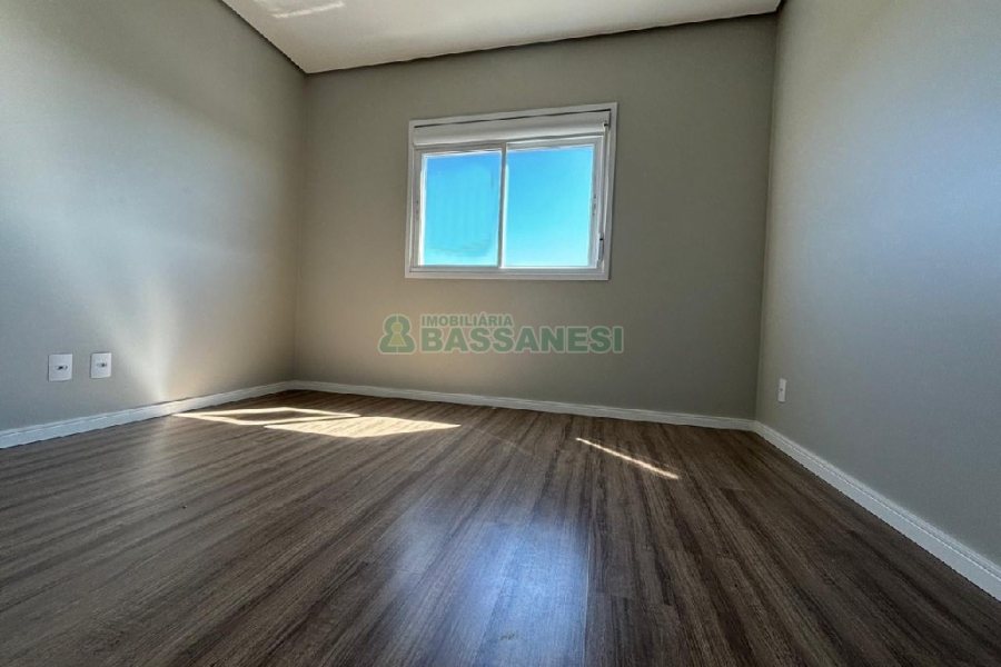 Apartamento com 62m², 2 dormitórios, 1 vaga, no bairro Cinqüentenário em Caxias do Sul para Alugar