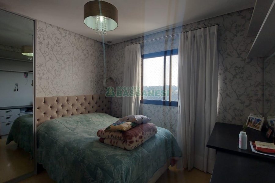 Apartamento com 78m², 3 dormitórios, 1 vaga, no bairro Santa Lúcia em Caxias do Sul para Alugar ou Comprar