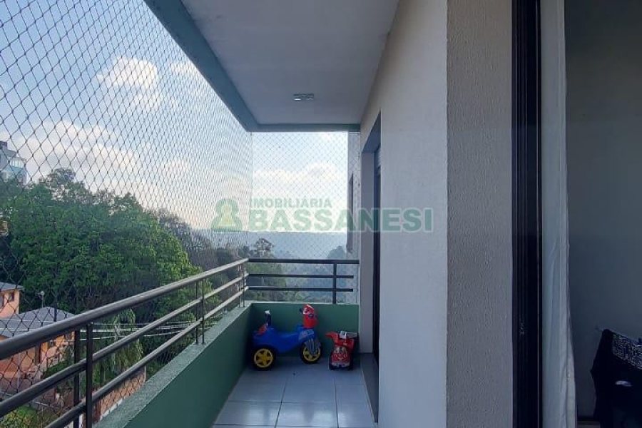 Apartamento com 78m², 3 dormitórios, 1 vaga, no bairro Santa Lúcia em Caxias do Sul para Alugar ou Comprar