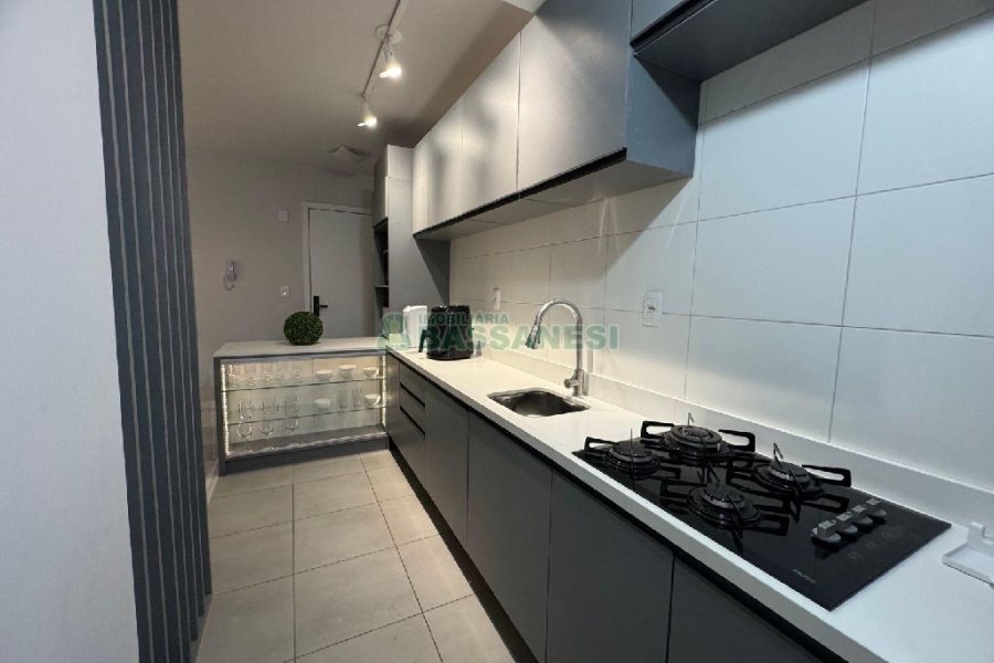 Apartamento com 55m², 2 dormitórios, 1 vaga, no bairro Panazzolo em Caxias do Sul para Comprar