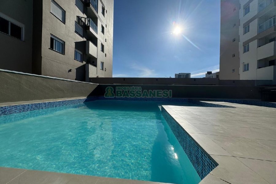 Apartamento com 55m², 2 dormitórios, 1 vaga, no bairro Panazzolo em Caxias do Sul para Comprar