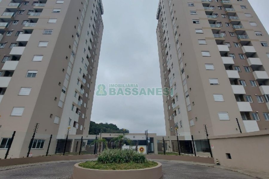 Apartamento com 55m², 2 dormitórios, 1 vaga, no bairro Panazzolo em Caxias do Sul para Comprar