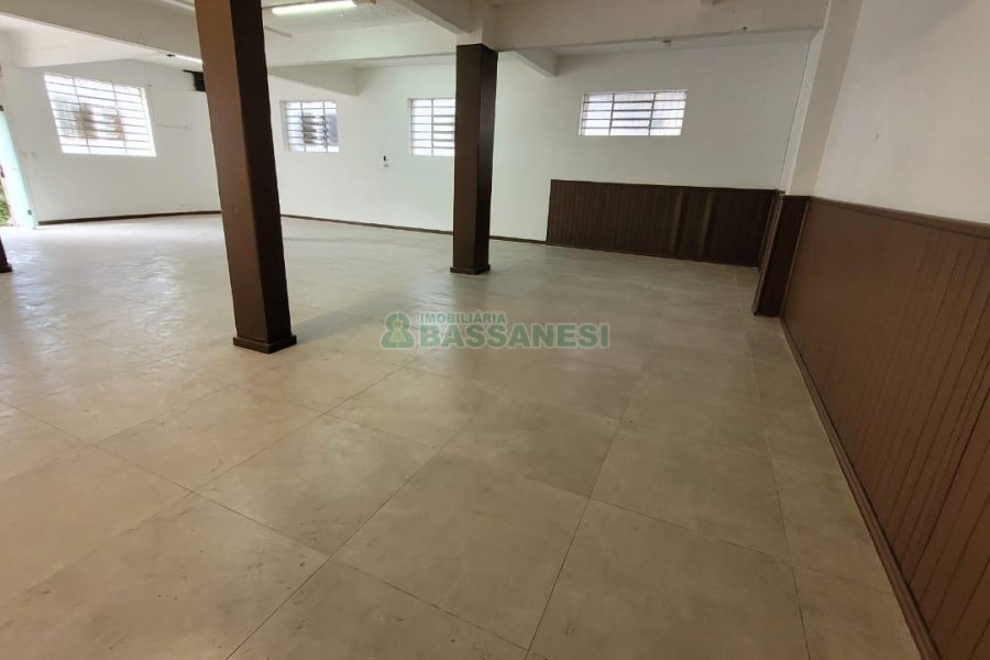 Loja com 125m², no bairro Centro em Caxias do Sul para Alugar