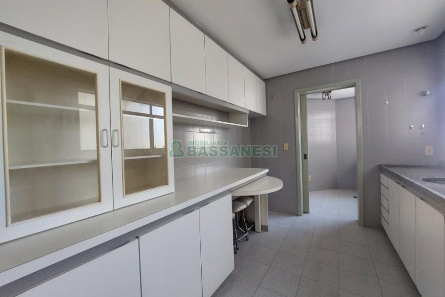 Apartamento com 89m², 1 dormitório, 1 vaga, no bairro Centro em Caxias do Sul para Comprar
