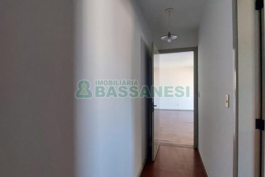 Apartamento com 89m², 1 dormitório, 1 vaga, no bairro Centro em Caxias do Sul para Comprar