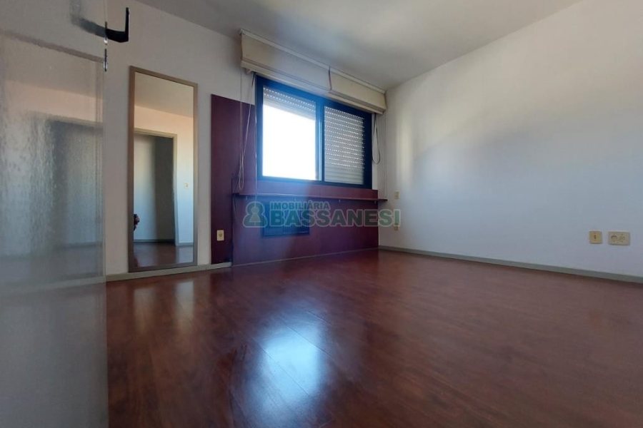 Apartamento com 89m², 1 dormitório, 1 vaga, no bairro Centro em Caxias do Sul para Comprar