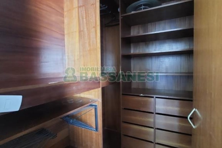 Apartamento com 89m², 1 dormitório, 1 vaga, no bairro Centro em Caxias do Sul para Comprar