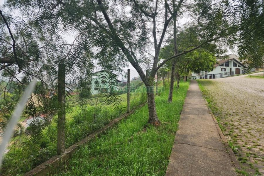 Terreno com 850m², no bairro Colina Sorriso em Caxias do Sul para Comprar