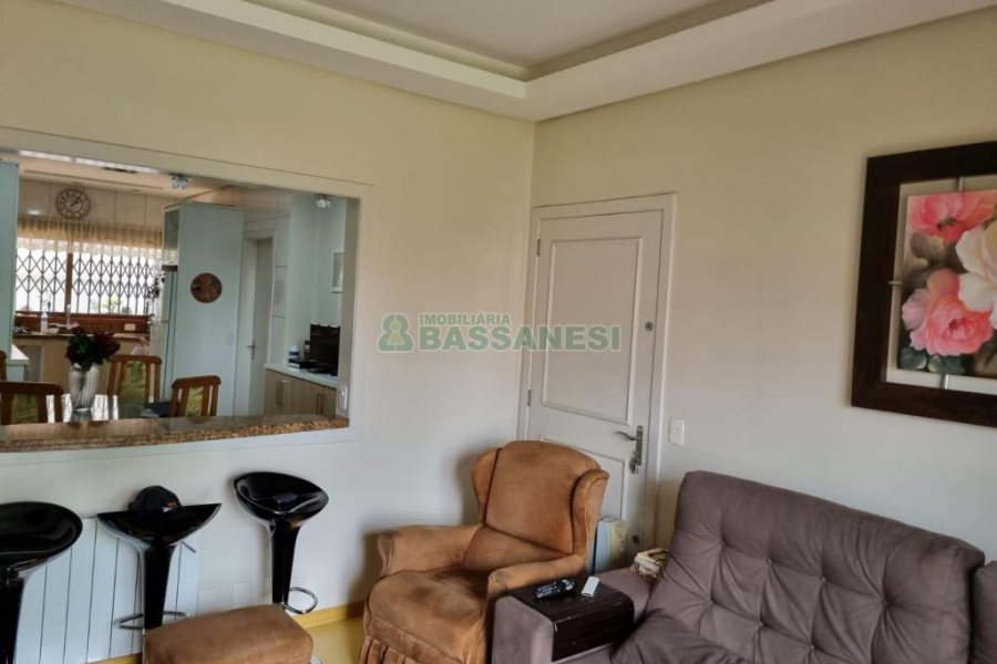 Apartamento com 242m², 3 dormitórios, 3 vagas, no bairro Panazzolo em Caxias do Sul para Comprar