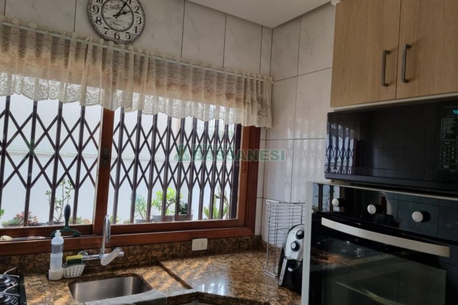 Apartamento com 242m², 3 dormitórios, 3 vagas, no bairro Panazzolo em Caxias do Sul para Comprar