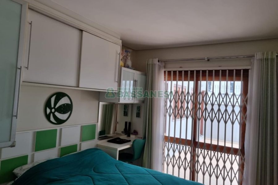 Apartamento com 242m², 3 dormitórios, 3 vagas, no bairro Panazzolo em Caxias do Sul para Comprar
