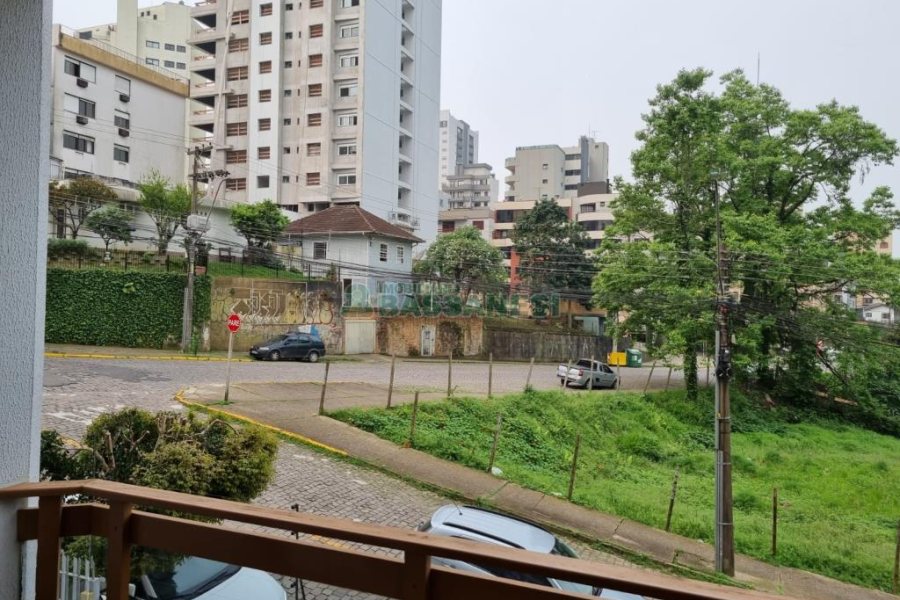 Apartamento com 242m², 3 dormitórios, 3 vagas, no bairro Panazzolo em Caxias do Sul para Comprar