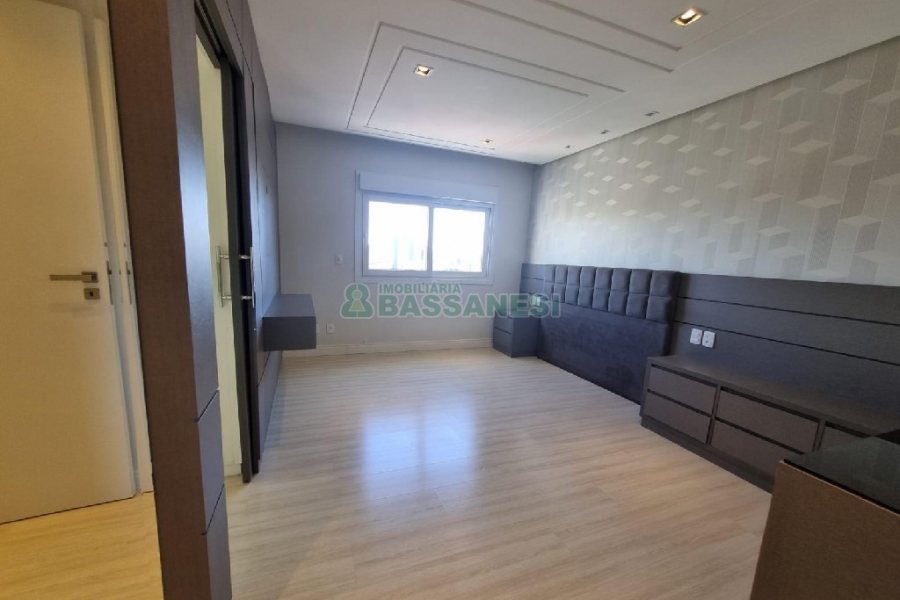 Apartamento com 920m², 2 dormitórios, 4 vagas, no bairro Panazzolo em Caxias do Sul para Alugar