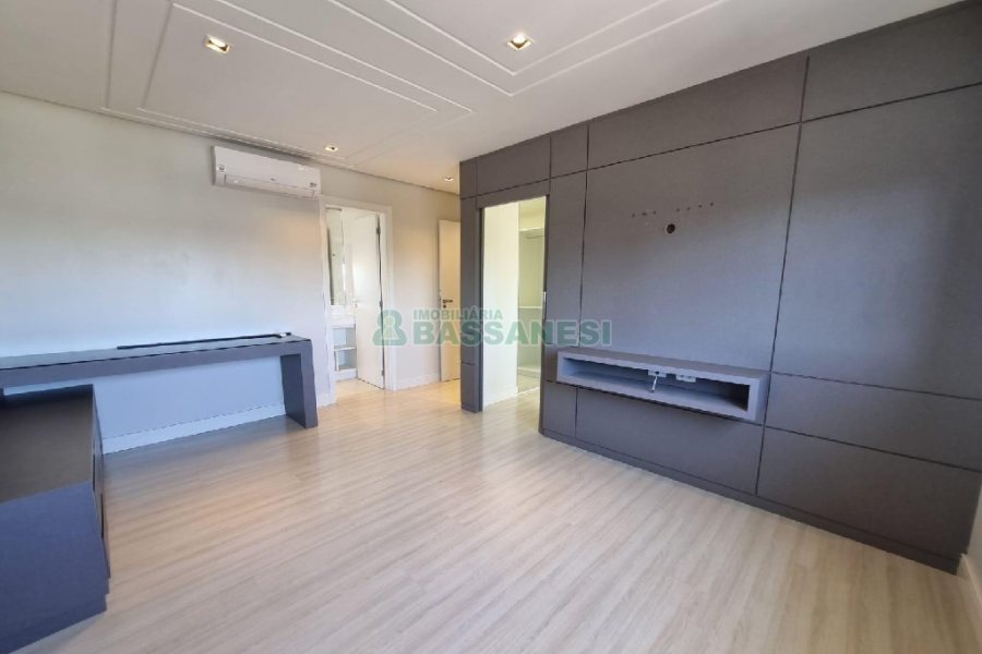 Apartamento com 920m², 2 dormitórios, 4 vagas, no bairro Panazzolo em Caxias do Sul para Alugar