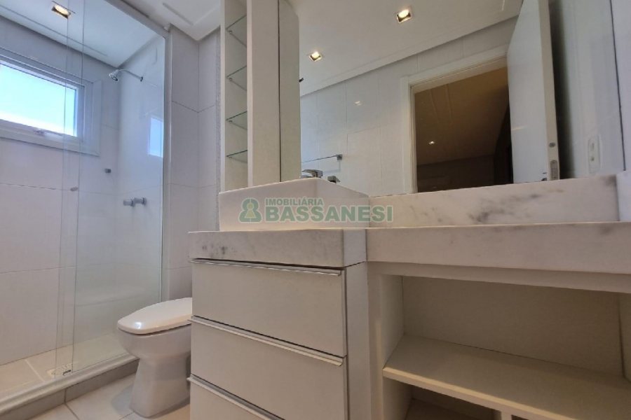 Apartamento com 920m², 2 dormitórios, 4 vagas, no bairro Panazzolo em Caxias do Sul para Alugar