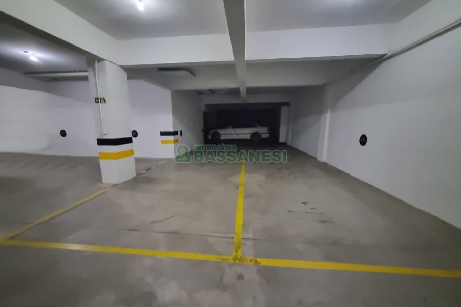 Apartamento com 920m², 2 dormitórios, 4 vagas, no bairro Panazzolo em Caxias do Sul para Alugar